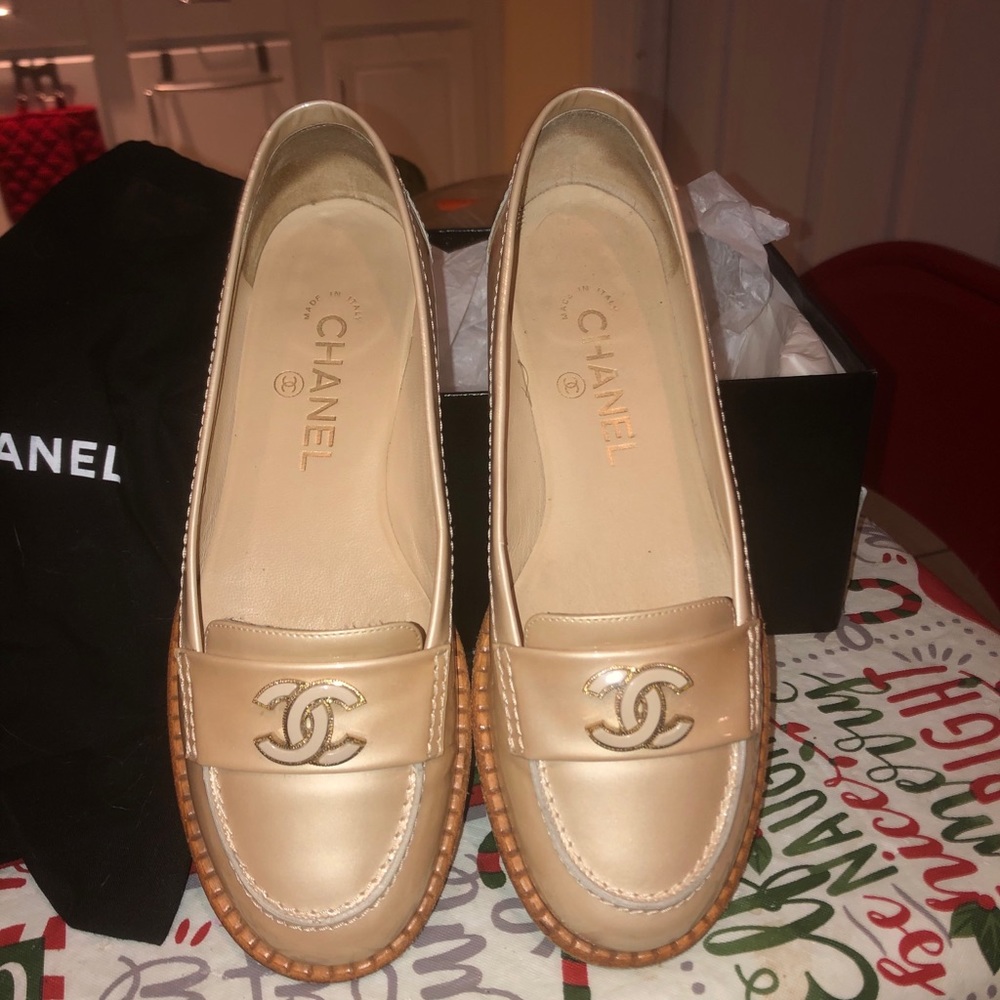 AUTHENTIC CHANEL - 2DAY ONLY - Pearl Patent Leather-37.5 -PRICE 🏷️ CHGE
